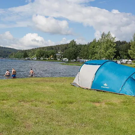 Lipno Modrin キャンプ場 チェスキー クルムロフ